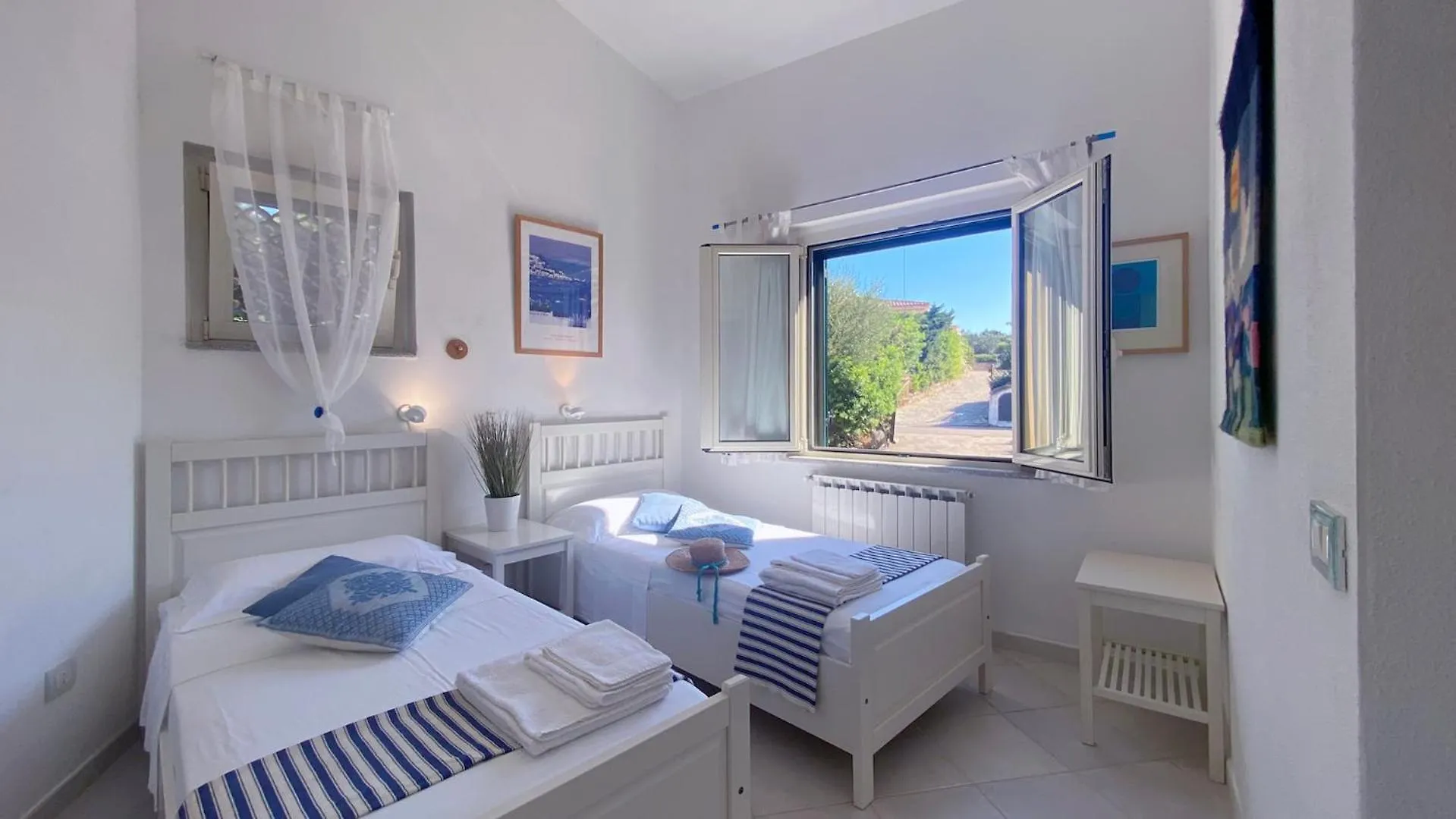 Villa La Bonaccia لا ماداّلينا 0*,  إيطاليا