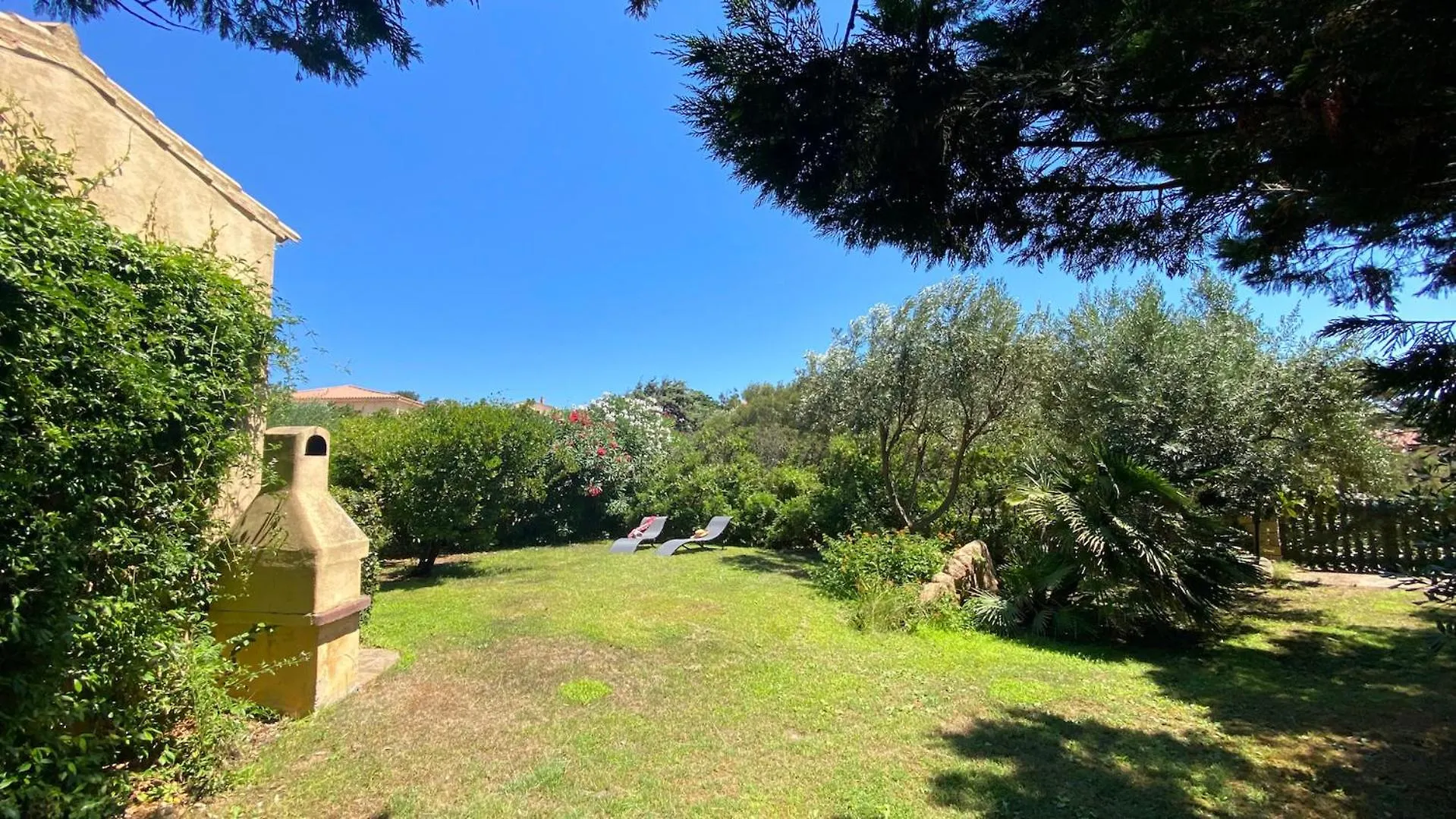 Villa La Bonaccia لا ماداّلينا